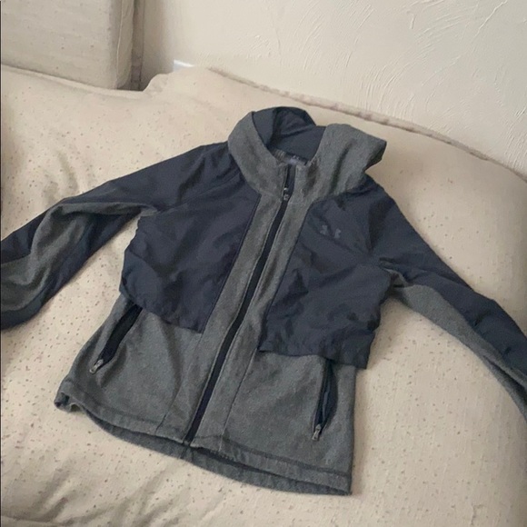 grey under armor jacket - Picture 2 of 3